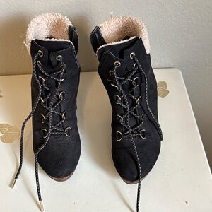 Dr. Scholl's Black Lace-Up Boots with Cream Lining
